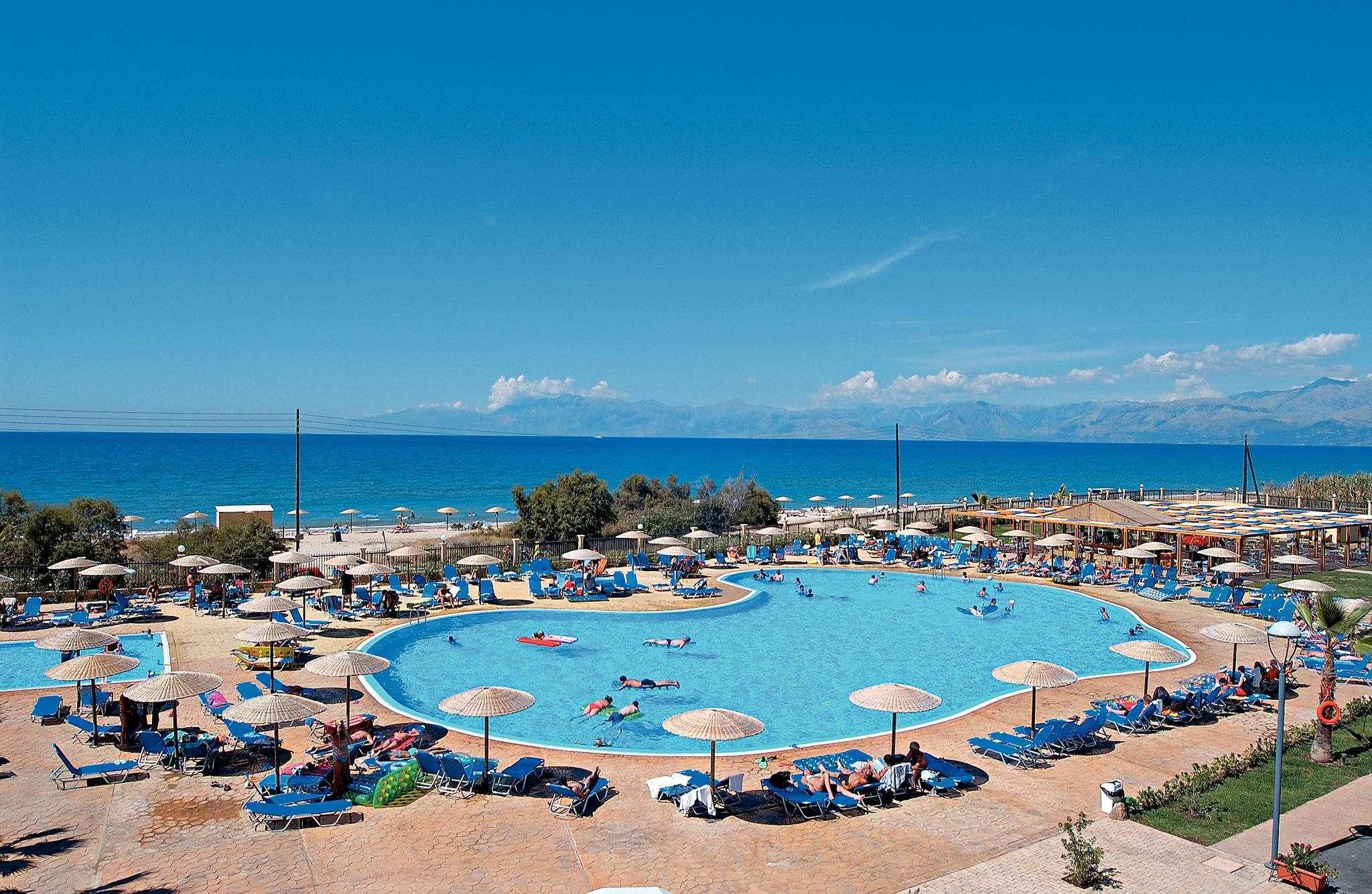 Almyros Beach Almiros Beach Exterior foto A swimming pool in Greece