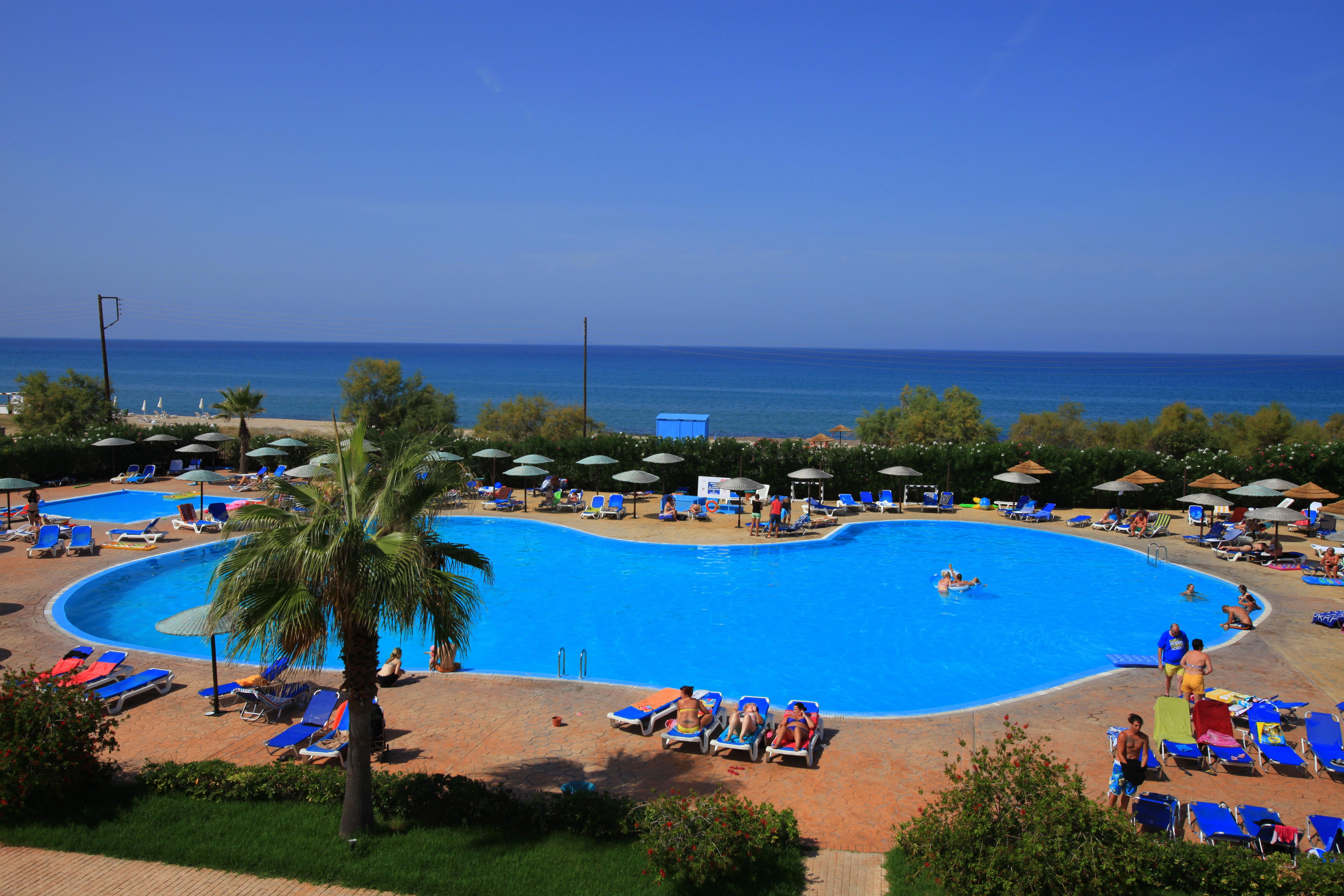 Almyros Beach Almiros Beach Exterior foto A swimming pool in Greece