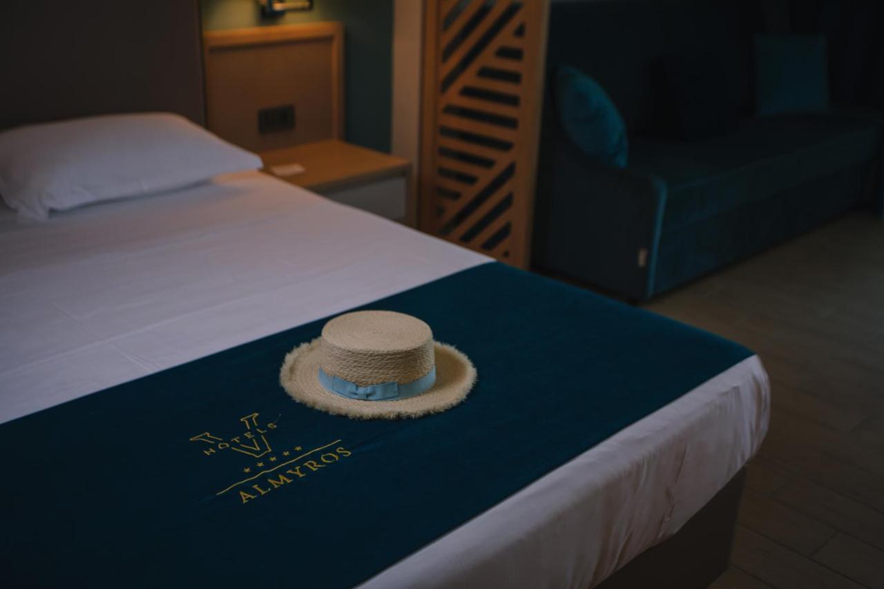 Almyros Beach Almiros Beach Exterior foto A bed runner
