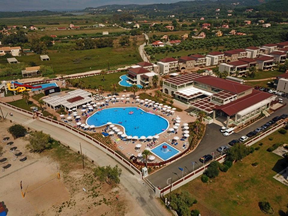 Almyros Beach Almiros Beach Exterior foto Aerial view of the complex